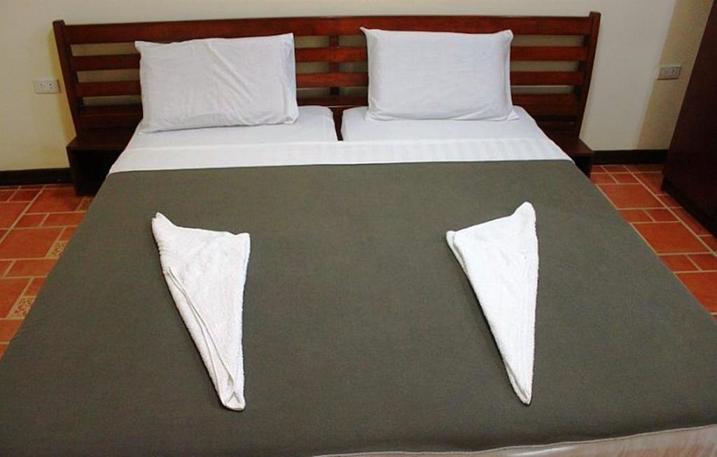 Cherrys @ Home Too Inland Resort Panglao Room photo